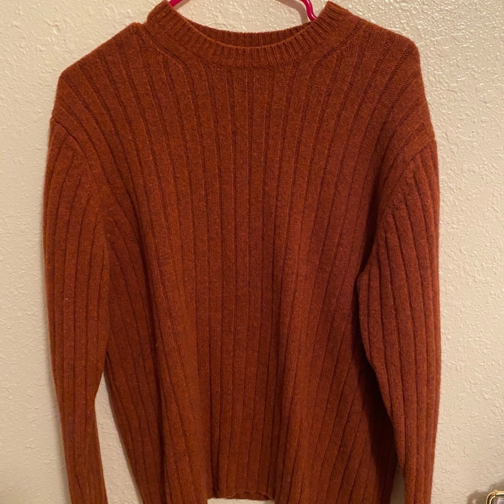 GAP sweater